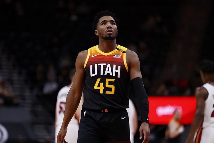 显得格外静 显得格外静