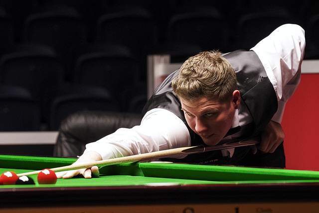 中国足球不 中国足球不