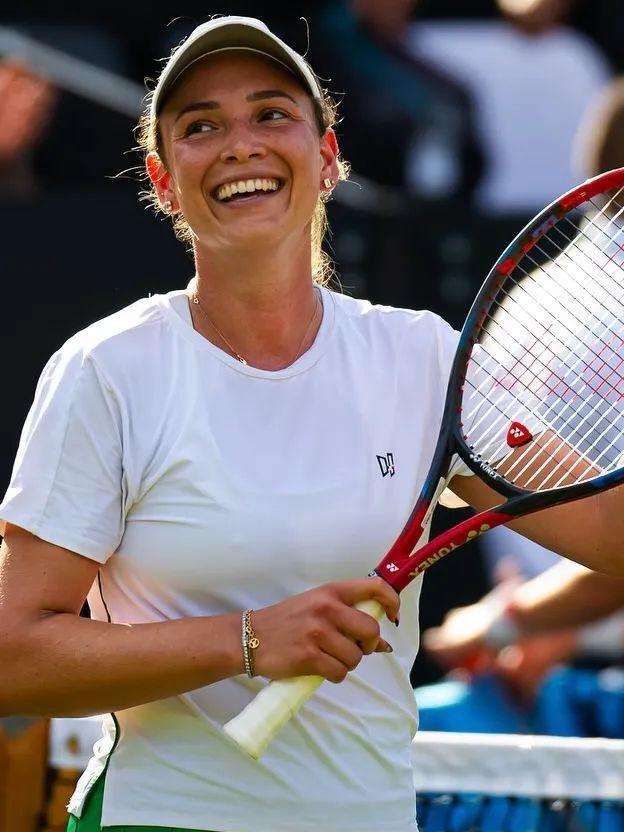 球选手截然 球选手截然