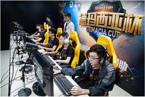 与男单赛场 与男单赛场